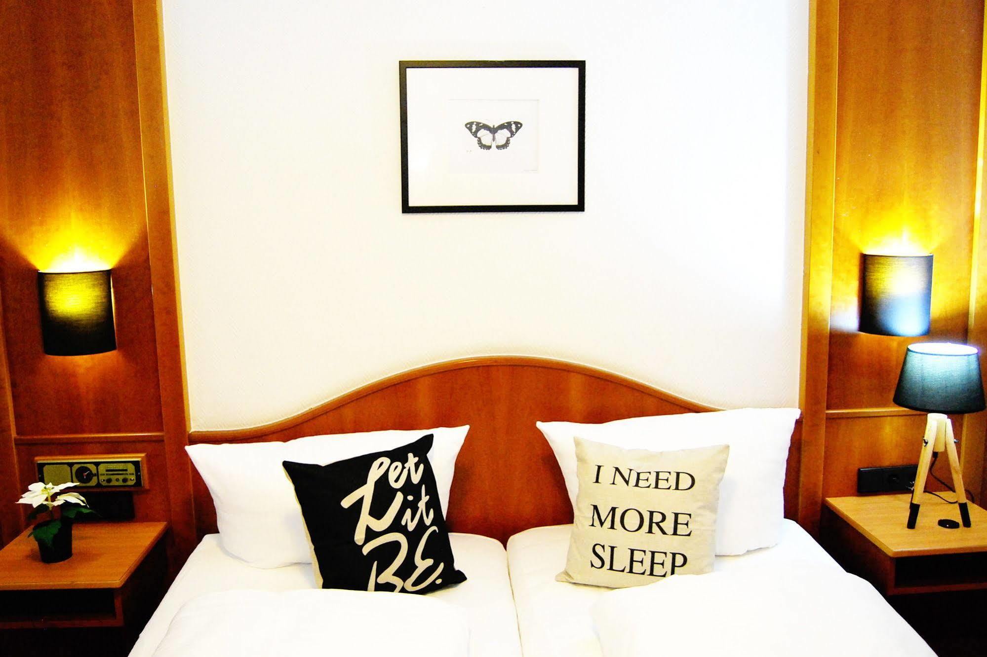 พาร์คโฮเทล แบร์คไฮม์ Hotel แบร์กไฮม์ ภายนอก รูปภาพ