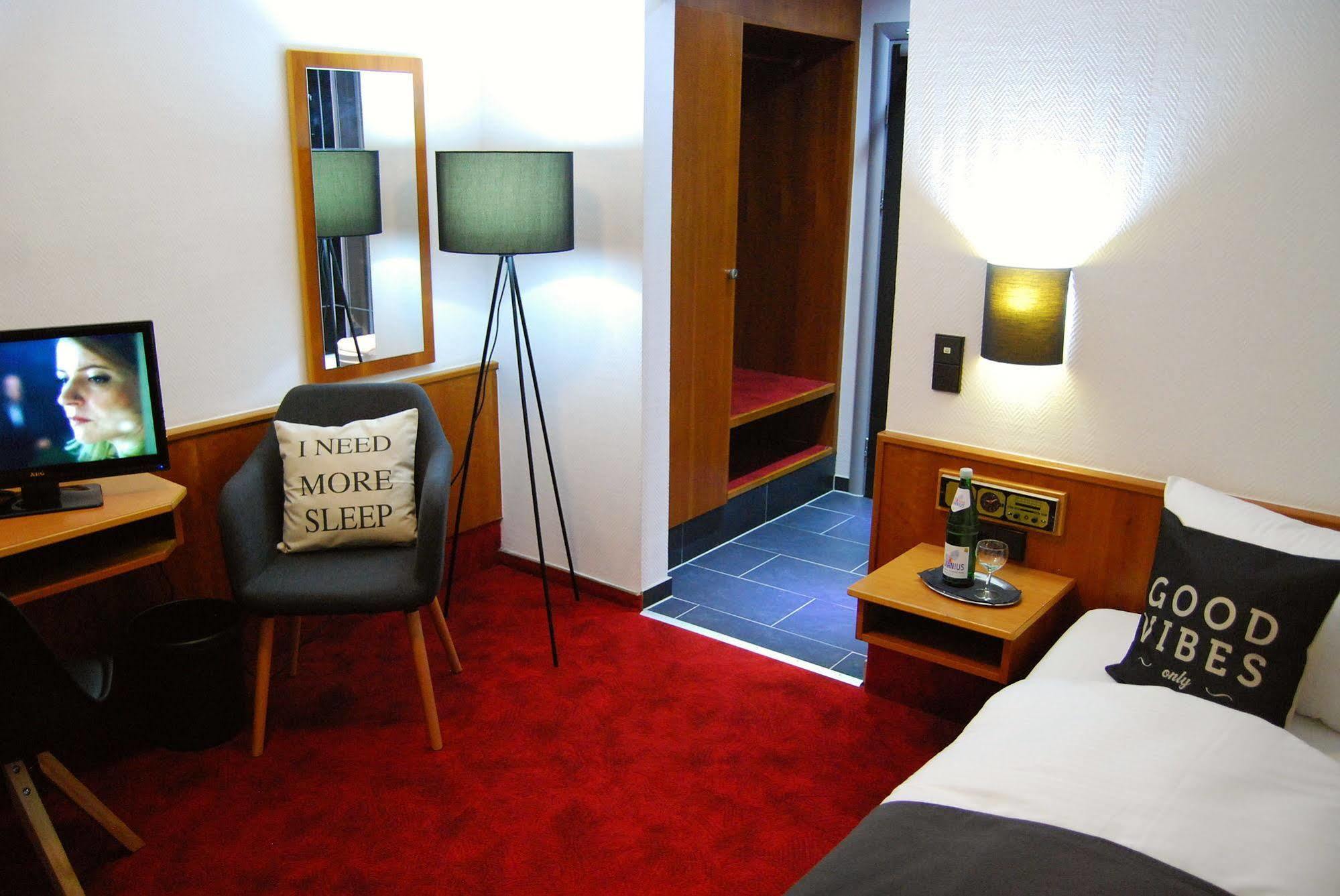 พาร์คโฮเทล แบร์คไฮม์ Hotel แบร์กไฮม์ ภายนอก รูปภาพ