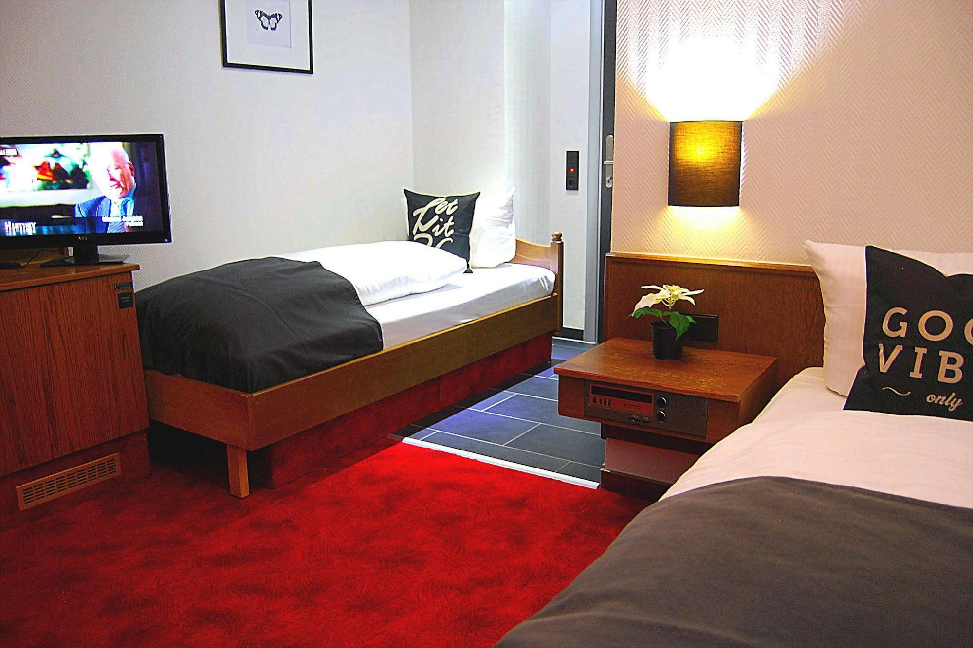 พาร์คโฮเทล แบร์คไฮม์ Hotel แบร์กไฮม์ ภายนอก รูปภาพ